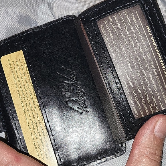 Patricia Nash Cassis Peruvian painting - Picture 3 of 6